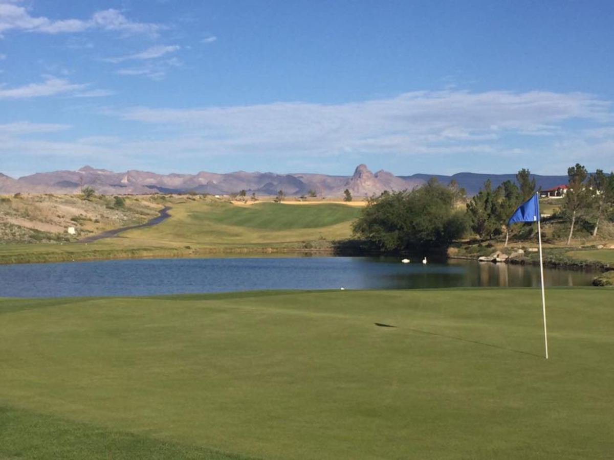 Los Lagos Golf Course main
